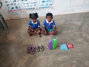 Children describing objects according to shape or size