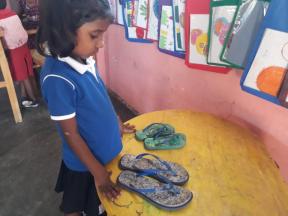 Children describing objects according to shape or size