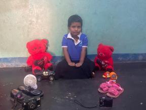 Children describing objects according to shape or size