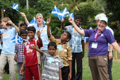 Cheering on the runners in Sri Lanka