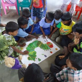 Making a jigsaw in Jepemalai, Sri Lanka